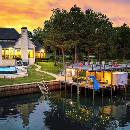 Cedar Creek Lakefront Retreat Infinity Pool Hot Tub Dock Kayaks Near Dallas