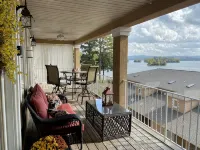 Relaxing Lake View Condo - Jacuzzi