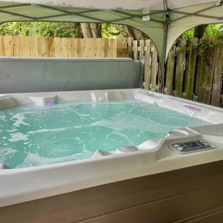 A Private Home in Historic Bolivar with a Hot Tub and Yard. Pet Friendly!