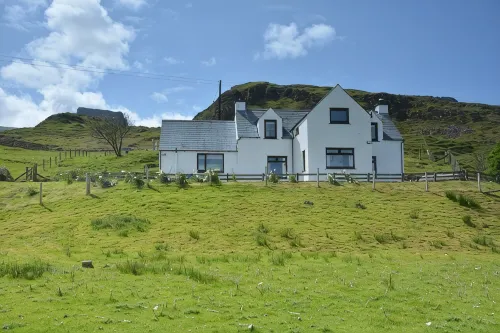 Beautiful & warm family home in stunning location. Close to great hiking trails. - 3 stjerner