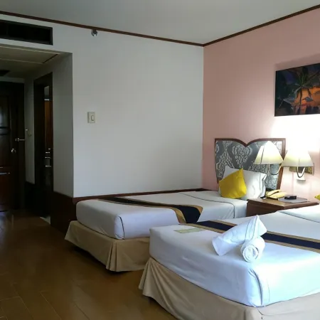 Wattana Park Hotel