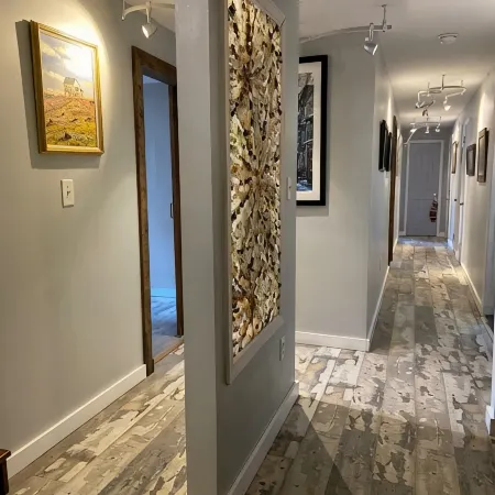 Directly across from the Old Jail, historical & surreal, ground floor 2 bedroom