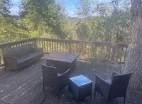 Eagle's Nest Cottage on Center Hill Lake with private path to the water's edge.