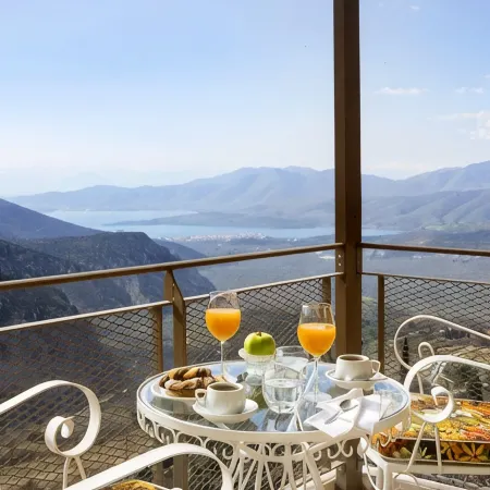 Nidimos Hotel