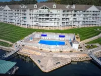 Lakefront Parkview Bay Condo/Amazing Views/Boat Slip - 4-Star