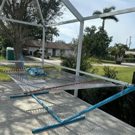 The Palms - 3 miles to the beach - Heated Pool - Sleeps 6