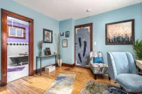 Tremont  1BR  Pet Friendly, Private w/dedicated workspace and soaking tub! - Condos