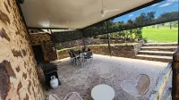 Beautifully renovated country cottage located near Mclaren Vale's best wineries - breakfast