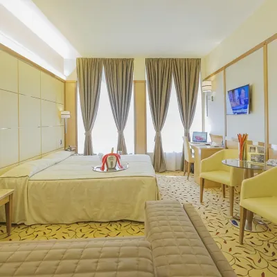 Hotel Teco Hotels near Lima Station