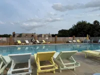 Beach Access - Cozy  2-BD Pet Friendly Kitty Hawk Condo with pool, W&D, tennis - 泳池