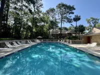 Peaceful Renovated Villa, Short Walk To Beach - Villas