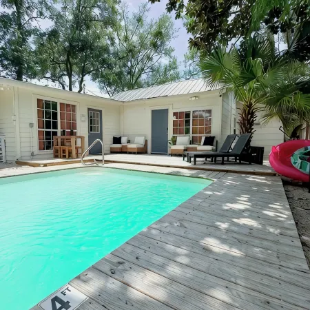 The Haven - Downtown OS with Pool & Pool House!