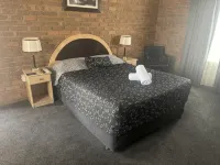 Charles Sturt Motor Inn