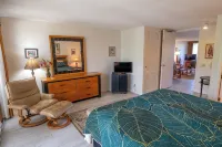 Our Kauai Island Gem - Check Out Our Last Minute Specials! - Private Pools