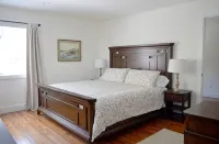 Spinnler Point Lake House Short Walk to Lake Wallenpaupack with Boat Slip - Wifi