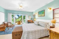 Azure Breeze #4, Beachfront, White Sand, Bikes, Kayak, Snorkel Gear, Rum Point!!