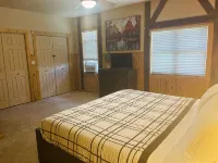 Historic Westcliffe Outpost Penthouse Apt 2bed/2bath - 3 étoiles