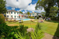 Les Douvres Hotel - parking