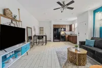 Private Entry Guest Suite by AZ Athletic Grounds - 1 BD + 1 BA - Sleeps 4 - Holiday bungalows
