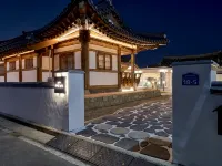 Gyeongju Madang Hanok Hotels near Baedong Standing Stone Buddhas