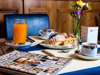 Hotel Camelia Hoteles cerca de Grandes Almacenes La Rinascente