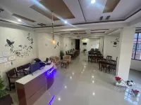 Alpha Hotel & Restaurant