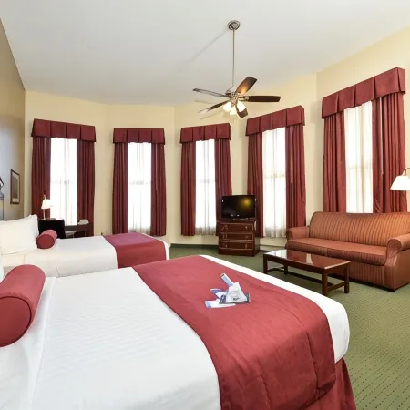 Best Western the Hotel Chequamegon