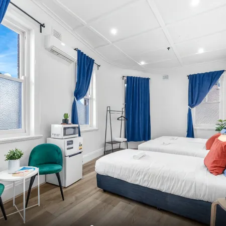 Stay Today Hostel Отели рядом с достопримечательностью «Стадион «Ляйххардт Овал»»