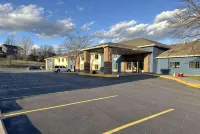 AmericInn by Wyndham Reedsburg - 2-Sterne