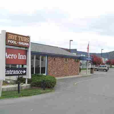 Aero Inn Hotel Exterior