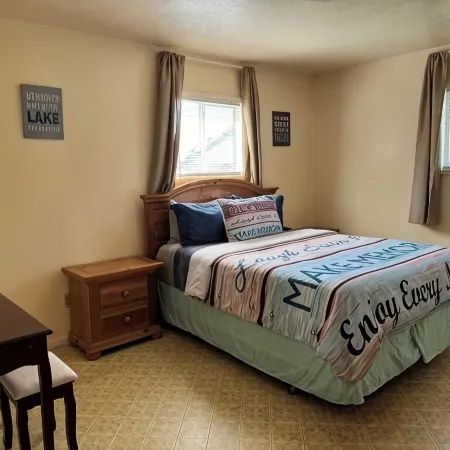 Lakeside Dune Getaway-direct dune access and the lake is just two blocks away!