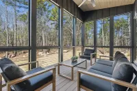 NEW Luxury York Cabin - Sauna, Game Room, Gym - Close to Ogunquit - Boutique
