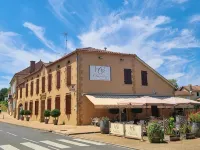 Logis Hôtel Restaurant du Commerce Hotels in Gers