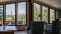 Mountain Base Camp, 2 Bedroom, Wood Stove Amazing Views, Middle of Everything - Wifi