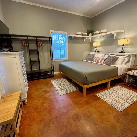 1-bedroom apartment in Mills River, NC-Close to hiking, breweries, dog friendly