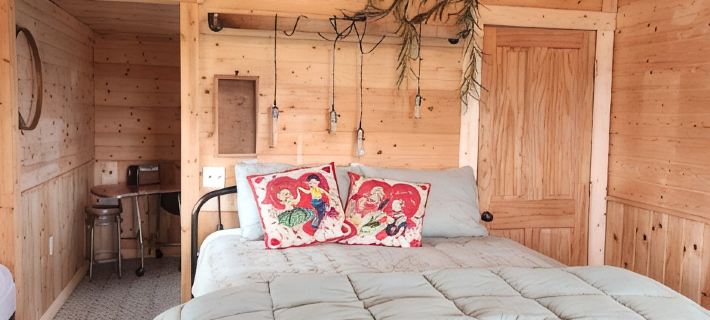The Bunkhouse Tiny home with a farm feel.with WiFi,and AC. Hotels in Ravalli County