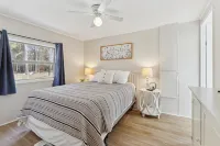 Relaxing Croton lake cottage w/ hot tub - 3-Star