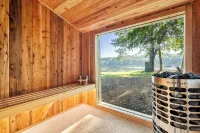 Riverfront Cabin with Cedar Wood Hot Tub, Dry Sauna, and Dock - Homestays