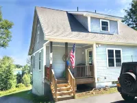 Lowell's Getaway.  Kayaking, beaches, dining and AC from this water view home. - WiFi