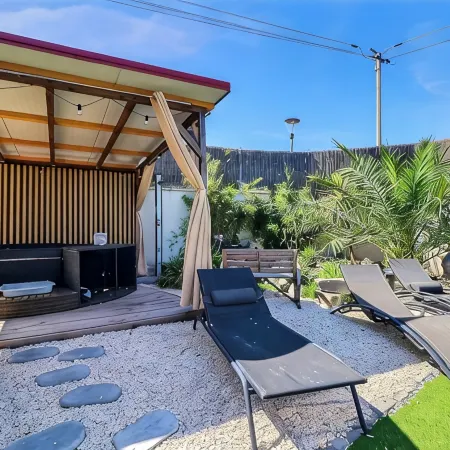 Superbe Villa 6 Couchages + un lit Bébé, Jacuzzi, Piscine, Salle de Sport, Calme