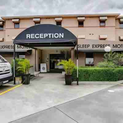Arena Hotel (Formerly Sleep Express Motel) Hotel Exterior
