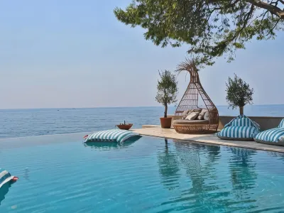 SeiSensi Luxury Beach Villa Hotel di 
