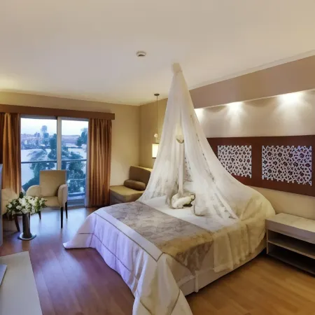 Royal Asarlik Beach Hotel