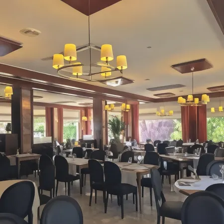 Hotel Restaurant Pessets & Spa