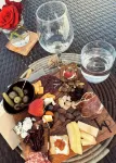 Luxury stay on lake with hot tub and pickleball - Wifi