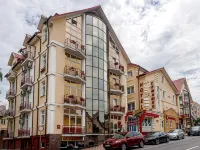 Semashko Hotel - parking