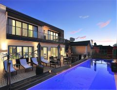 DysArt Boutique Hotel