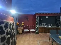 Wonderful Typical Canarian House with Outdoor Pool and Wifi in the Mountains.