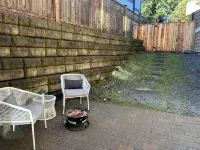 Bright Garden Suite in Colwood - Villas