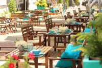 Avrora Hotel - breakfast